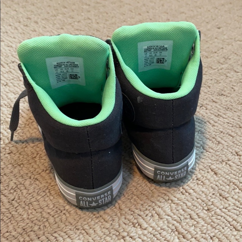Converse - Picture 2 of 4